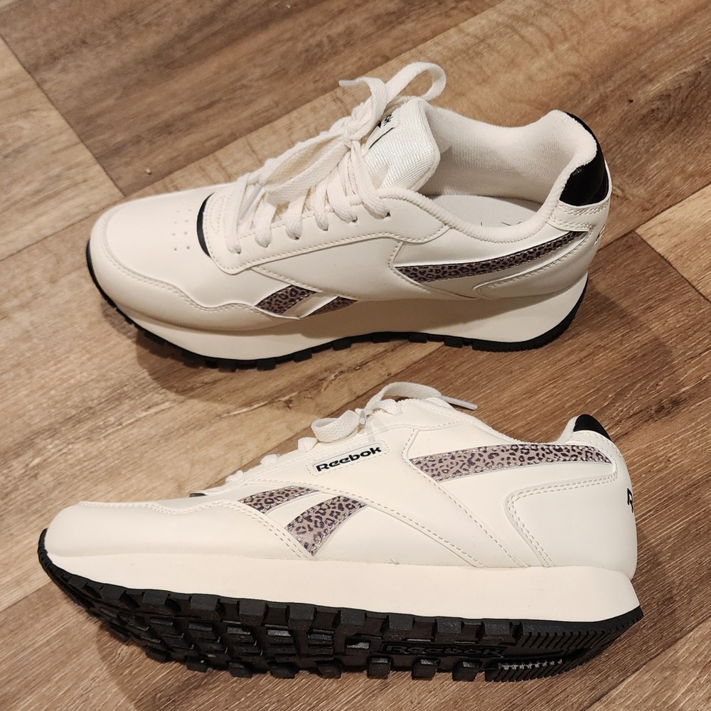 Reebok 👟